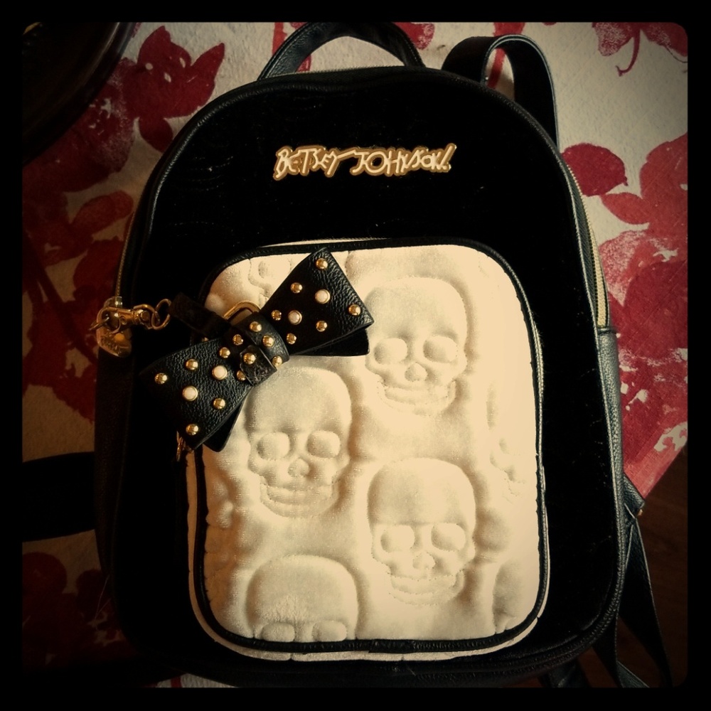 Betsey Johnson skull purse backpack